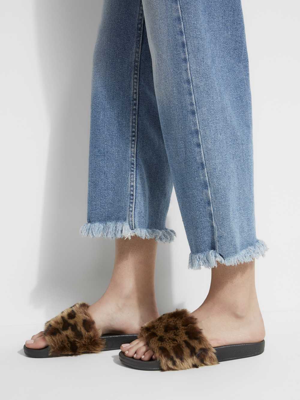 Guess Buffie Leopard Faux-Fur Badtofflor Badtofflor Dam Bruna | 694287-ZCX