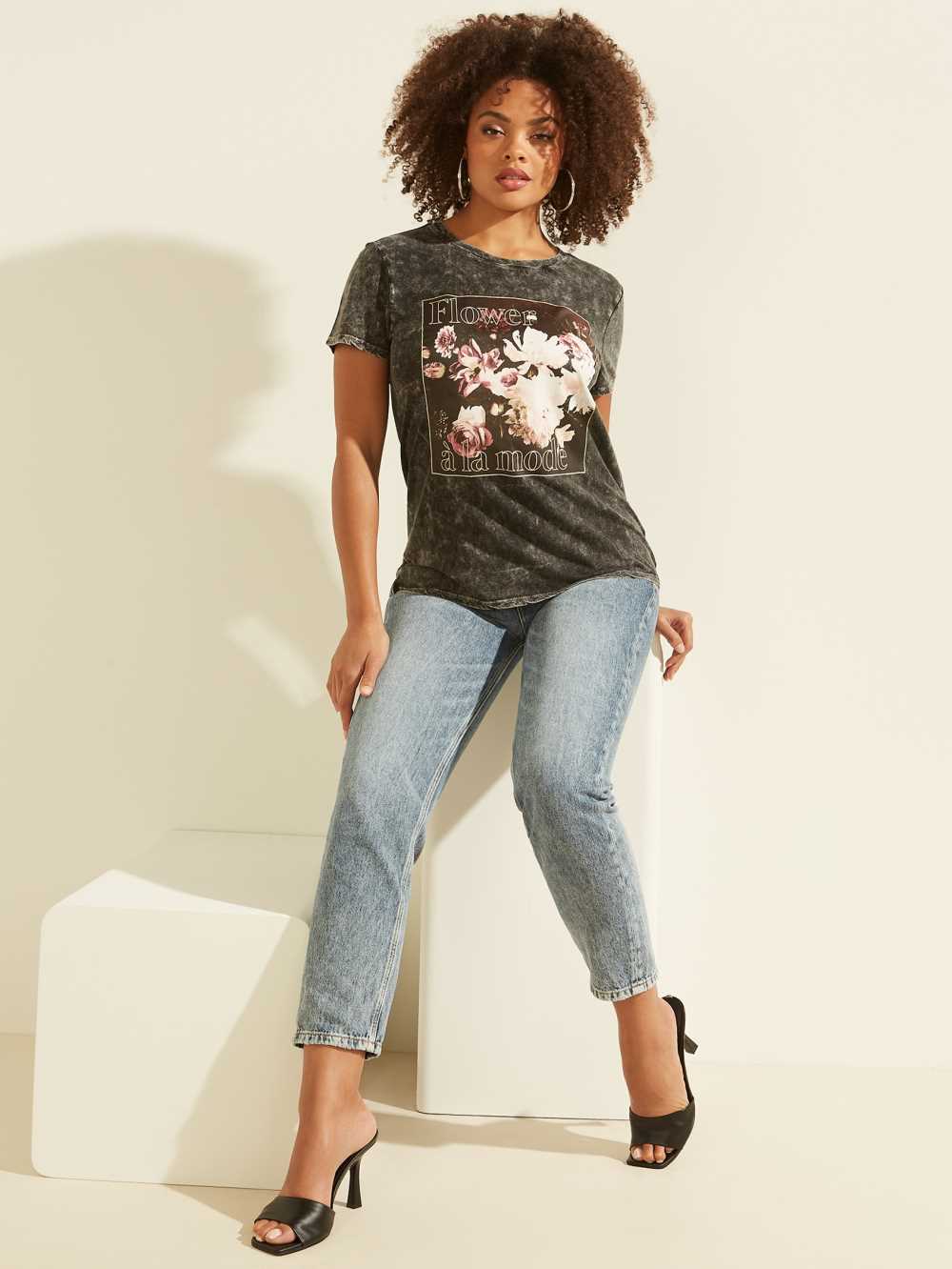 Guess Eco Flower A La Mode Easy T-shirt Dam Svarta Olika Färger | 096257-MHG
