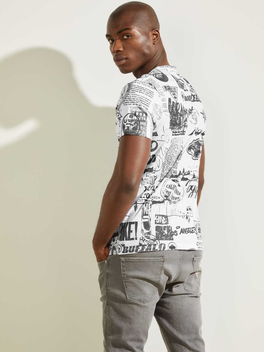 Guess Eco Resort Collage T-shirt Herr Vita Olika Färger | 541802-NUQ
