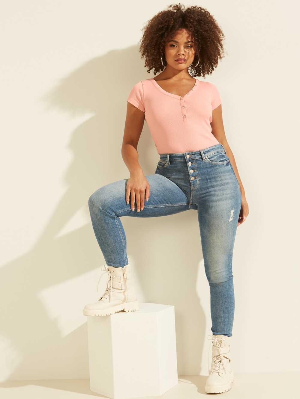 Guess V-Neck Henley T-shirt Dam Rosa | 024875-UIM